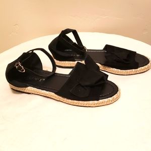Black Flat Sandals Size 6